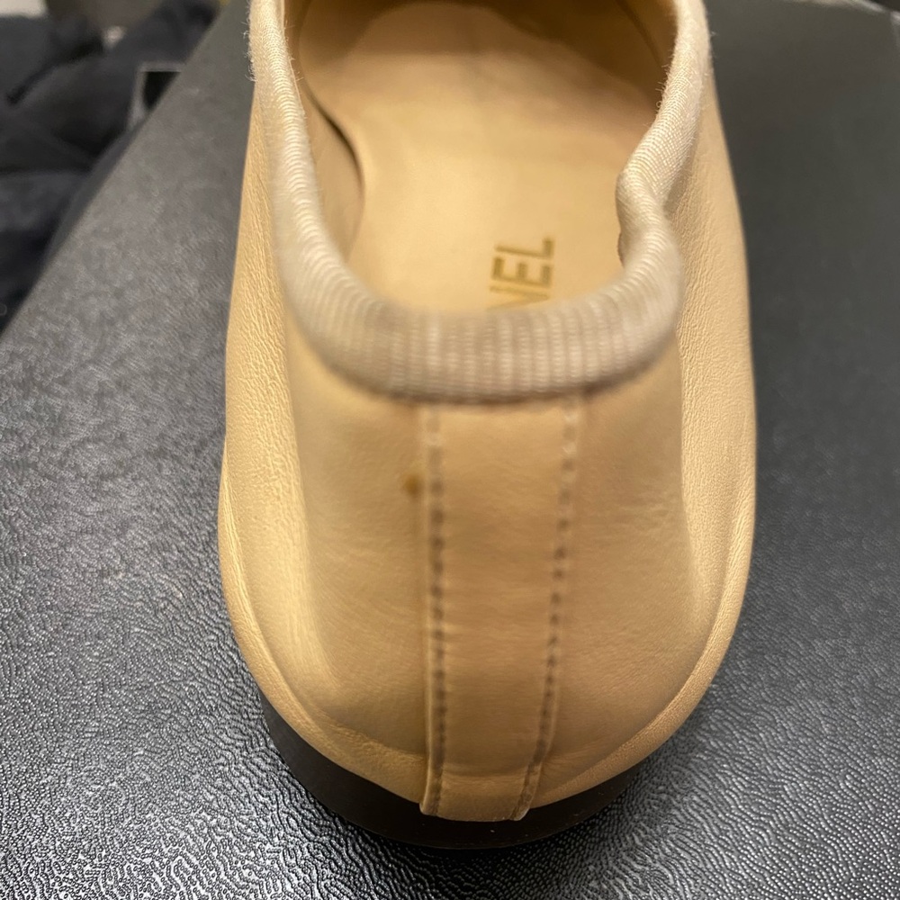 CHANEL Beige and Black Leather Cap-Toe Ballet Flats - Picture 8 of 11